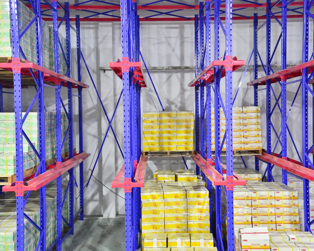 广州奥昆食品有限公司驶入式货架5.jpg