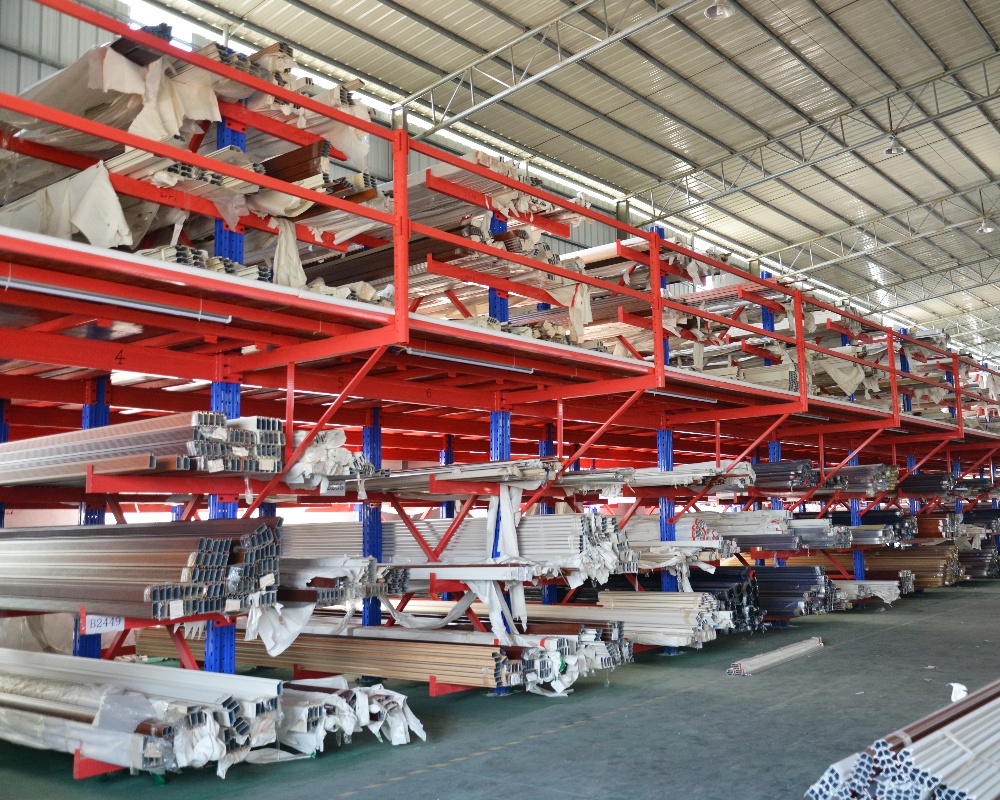 爱巢装饰材料实业有限公司悬臂阁楼货架1.jpg