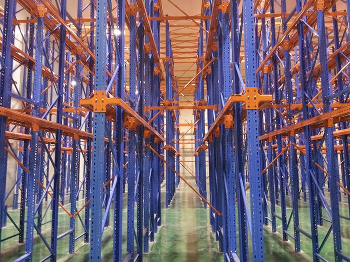 贯通式货架2.jpg