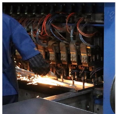 广东协达物流设备有限公司自动焊接间